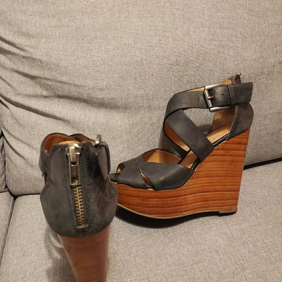 Aldo black wedge - Picture 2 of 2
